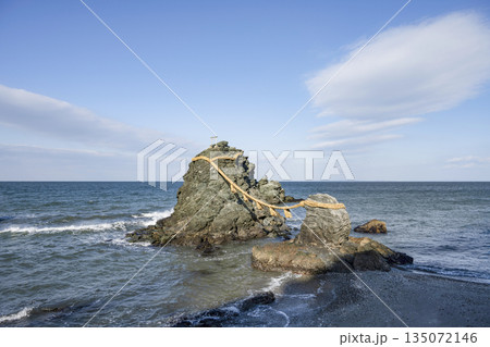 伊勢二見浦、夫婦岩 135072146