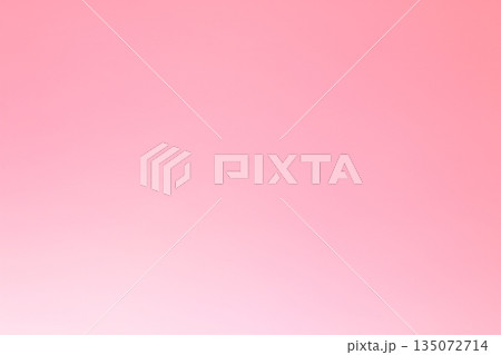 うす赤色・ピンク色系　シンプルな背景　テクスチャ 135072714