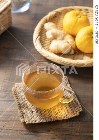 ゆずジンジャーほうじ茶 135072925