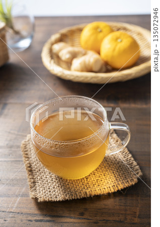 ゆずジンジャーほうじ茶 135072946