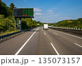 新東名高速道路上のサービスエリア情報ボード 135073157
