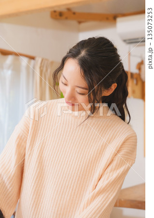 親孝行をする嫁入り前の娘 親孝行をする嫁入り前の娘 135073253