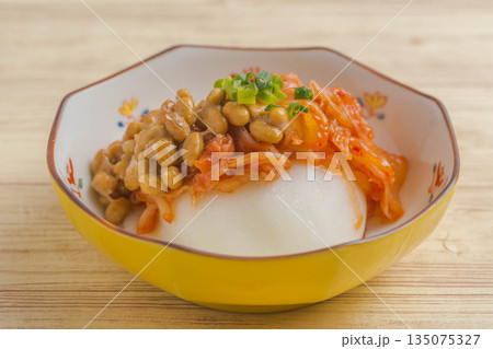 キムチ納豆もち キムチ納豆もち 135075327