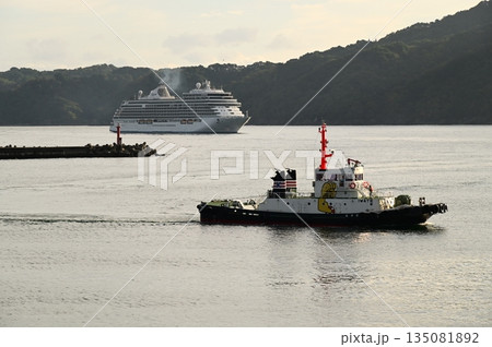 クルーズ船セブンシーズ・エクスプローラー 135081892