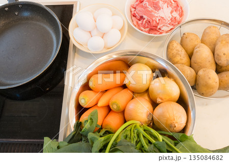 料理前の食材準備 料理前の食材準備 135084682