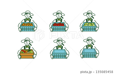 収穫した野菜を持つ農家の女性 135085458