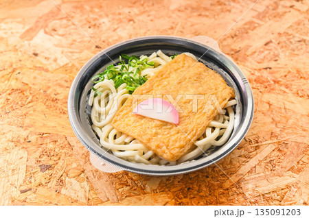 レンジで温める簡単きつねうどん レンジで温める簡単きつねうどん 135091203