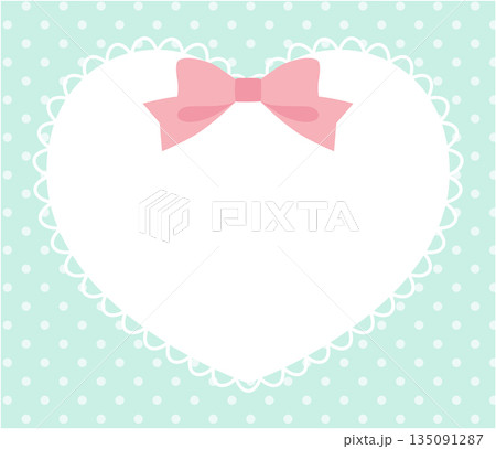 リボンがついたかわいいハートのレースフレームのベクターイラスト。ドット、ラブリー 135091287