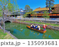 【岡山県】桜咲く春の倉敷美観地区（重要伝統的建造物群保存地区） 135093681