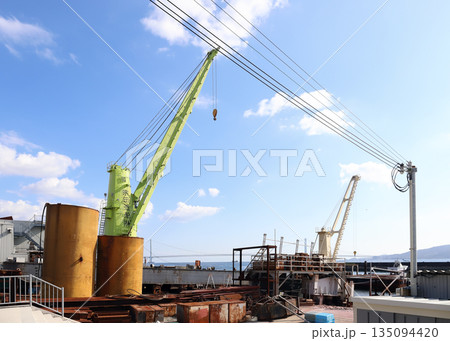 明石港 造船所風景（兵庫県 明石市 港町） 135094420
