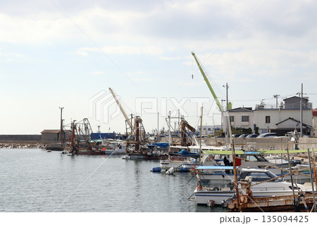 明石港 造船所風景（兵庫県 明石市 港町） 135094425