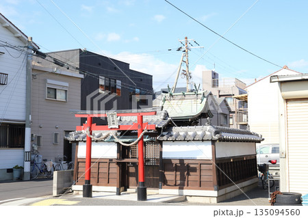 明石 港町 蛭子神社（赤い鳥居） 135094560