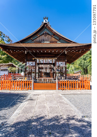 織田信長公を祀る建勲神社（通称：建勲さん）旧称健織田社　拝殿　京都市北区紫野北舟岡町 135097701