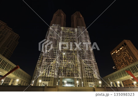 東京都庁　ライトアップ 135098323