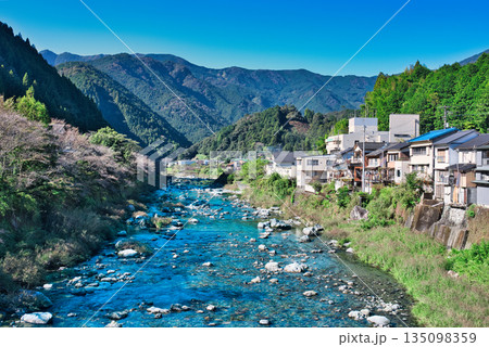 仁淀川町池川地区の町並み 仁淀川町池川地区の町並み 135098359