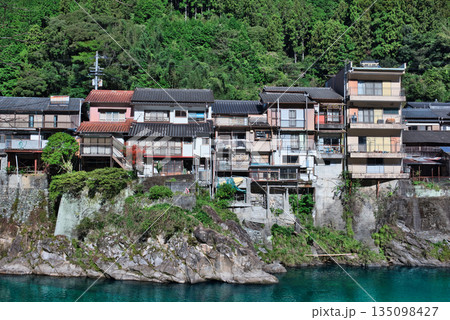 仁淀川町池川地区の町並み 仁淀川町池川地区の町並み 135098427