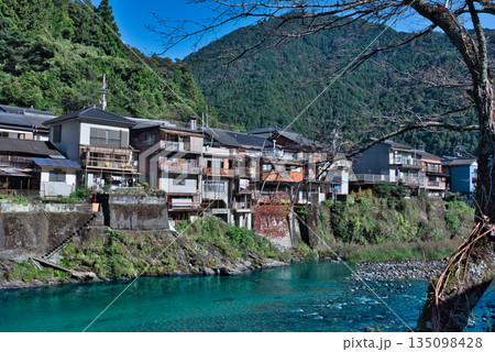 仁淀川町池川地区の町並み 仁淀川町池川地区の町並み 135098428