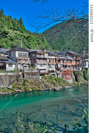 仁淀川町池川地区の町並み 仁淀川町池川地区の町並み 135098433