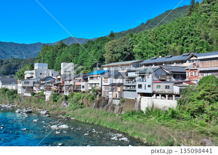 仁淀川町池川地区の町並み 仁淀川町池川地区の町並み 135098441