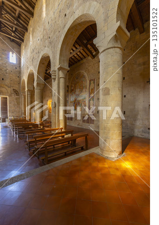 Romanesque church interior with frescoes in Monteriggioni, Tuscany Romanesque church interior with frescoes in Monteriggioni, Tuscany 135101522
