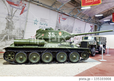 Soviet medium tank T-34-85 Soviet medium tank T-34-85 135103008
