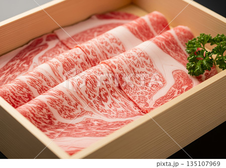 霜降り牛肉 135107969