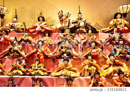 奈良県 壺阪寺のひな人形 135108621