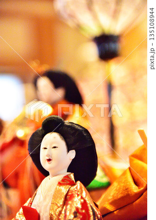 奈良県 壺阪寺のひな人形 135108944