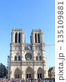 パリ市民の心のよりどころノートルダム大聖堂 135109881