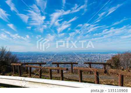 信貴生駒スカイラインから眺める大阪平野の風景 135110908