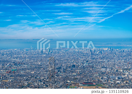 信貴生駒スカイラインから眺める大阪平野の風景 信貴生駒スカイラインから眺める大阪平野の風景 135110926