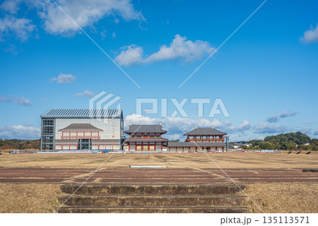 国営平城宮跡歴史公園　第一次大極殿南門復元工事　奈良市 135113571