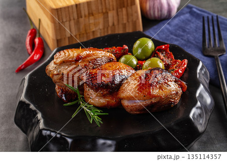 Roasted duck medallion with dry tomato 135114357