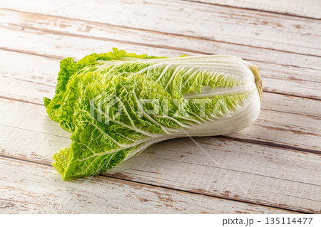 Ripe green Pekin crunchy cabbage 135114477