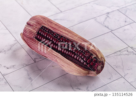 Organic natural Black sweet corn Organic natural Black sweet corn 135114526