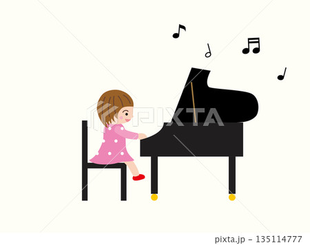 ピアノを弾く女の子と音符 135114777