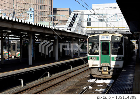 山形線719系5000番台回送電車 135114809