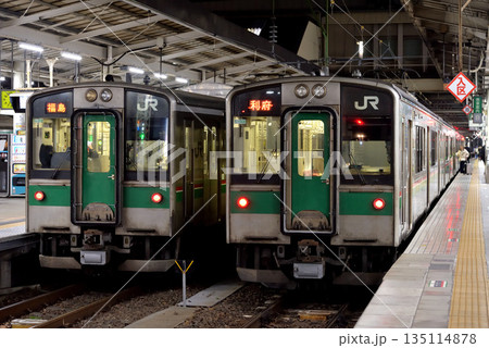 東北線701系普通電車の並び 135114878