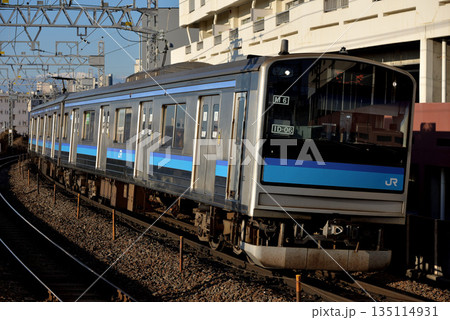 仙石線を走る205系3100番台普通電車 135114931