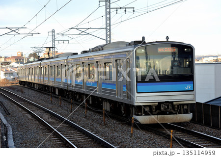 仙石線を走る205系3100番台普通電車4両 135114959