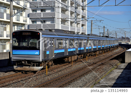 仙石線を走る205系3100番台普通電車4両 135114993