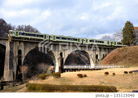 釜石線を走るキハ110系快速はまゆり53号 135115040