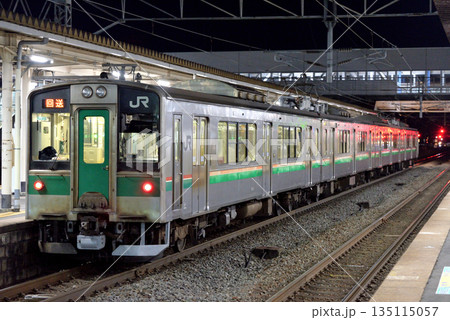 東北線701系回送電車4両 135115057