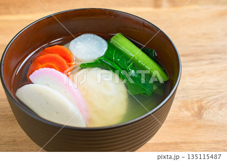 雑煮の和食料理 正月の定番 雑煮の和食料理 正月の定番 135115487