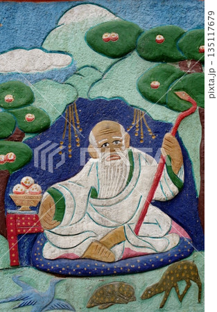 モンゴル　アリヤバル寺院の仙人の絵 135117679