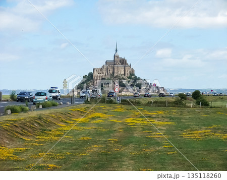 モン・サン=ミシェルの遠景 フランス モン・サン=ミシェルの遠景 フランス 135118260