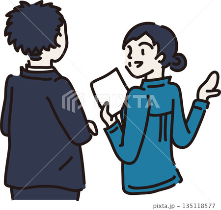 来客に説明する青色の作業服を着た女性 135118577