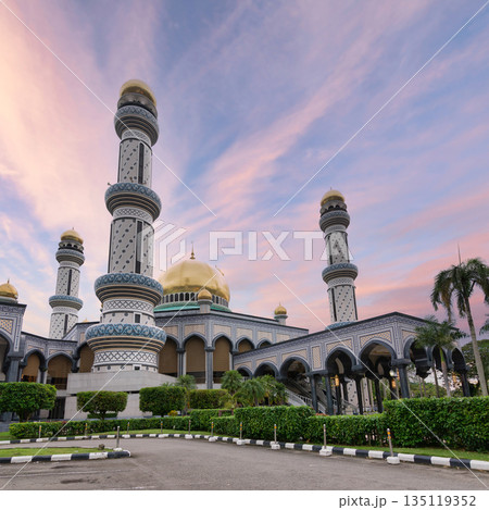 Jame Asr Hassanil Bolkiah Mosque with golden domes and minarets at sunset in Bandar Seri Begawan, Brunei 135119352