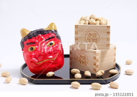 節分 豆まきのイメージ素材 135122851