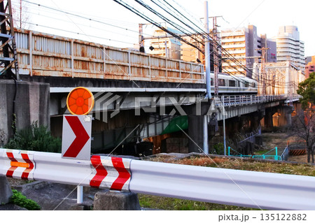 JR大阪環状線の作り出す情景 135122882
